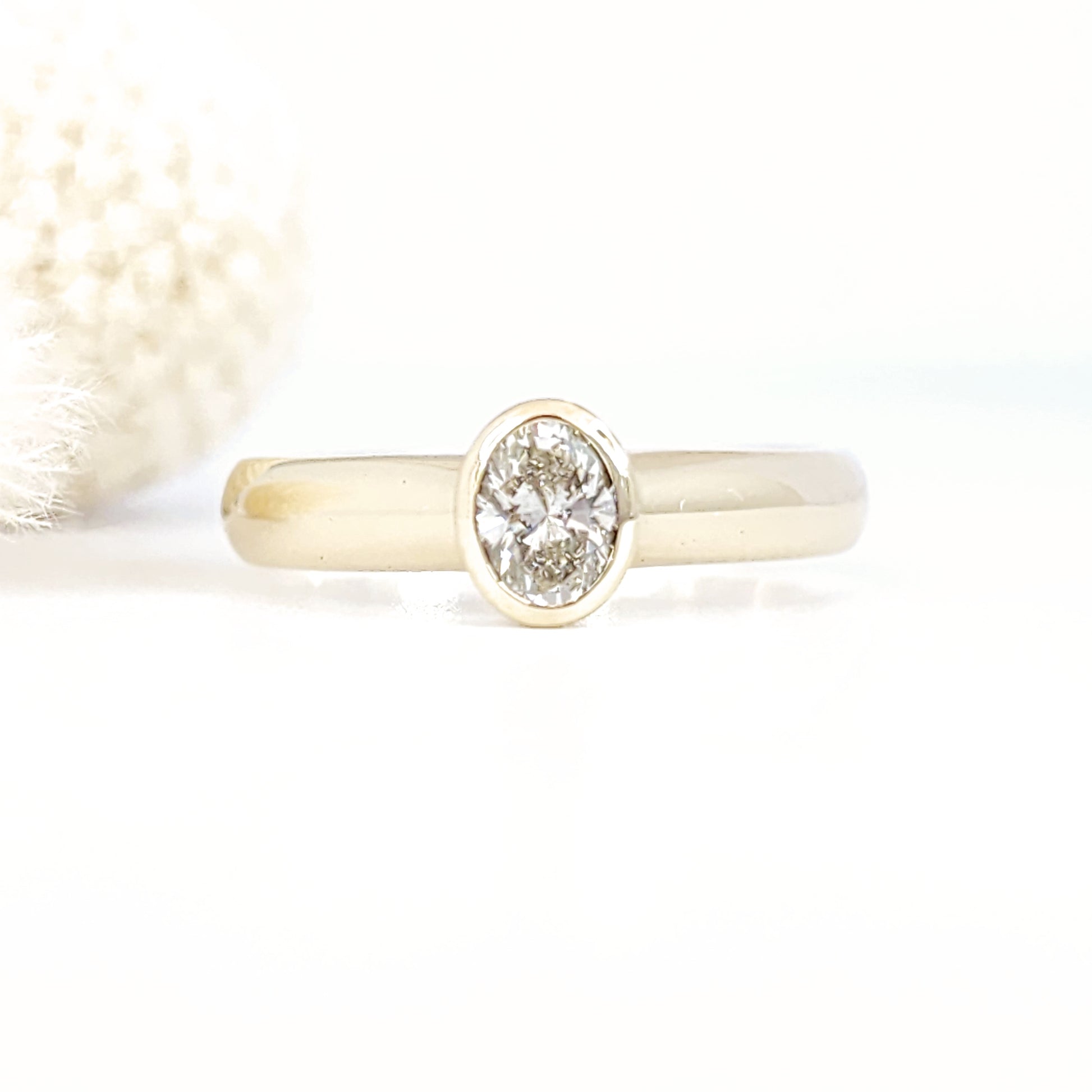 Elegantly Oval - Engagement Ring