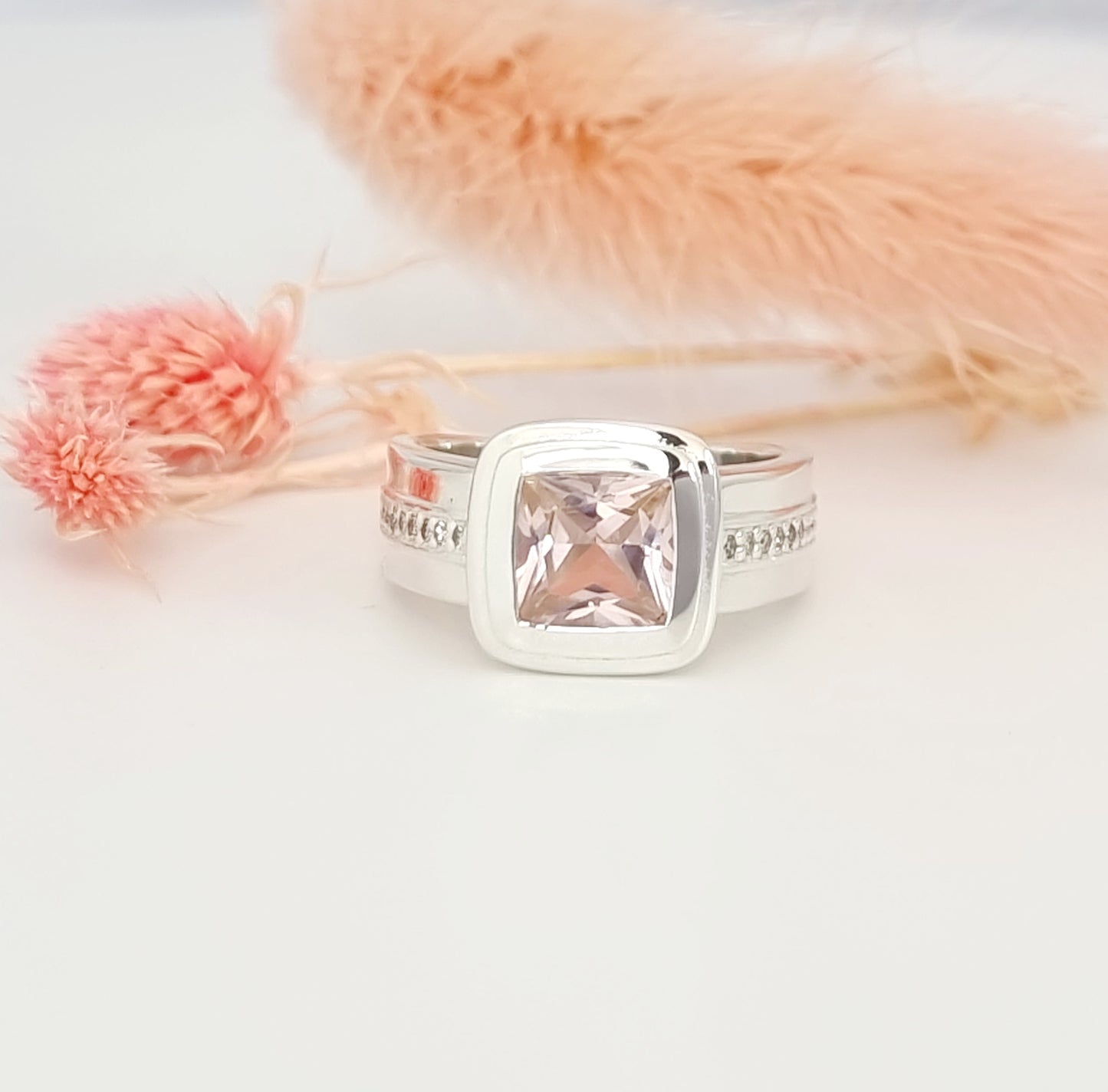 Dreamy Morganite - Ring