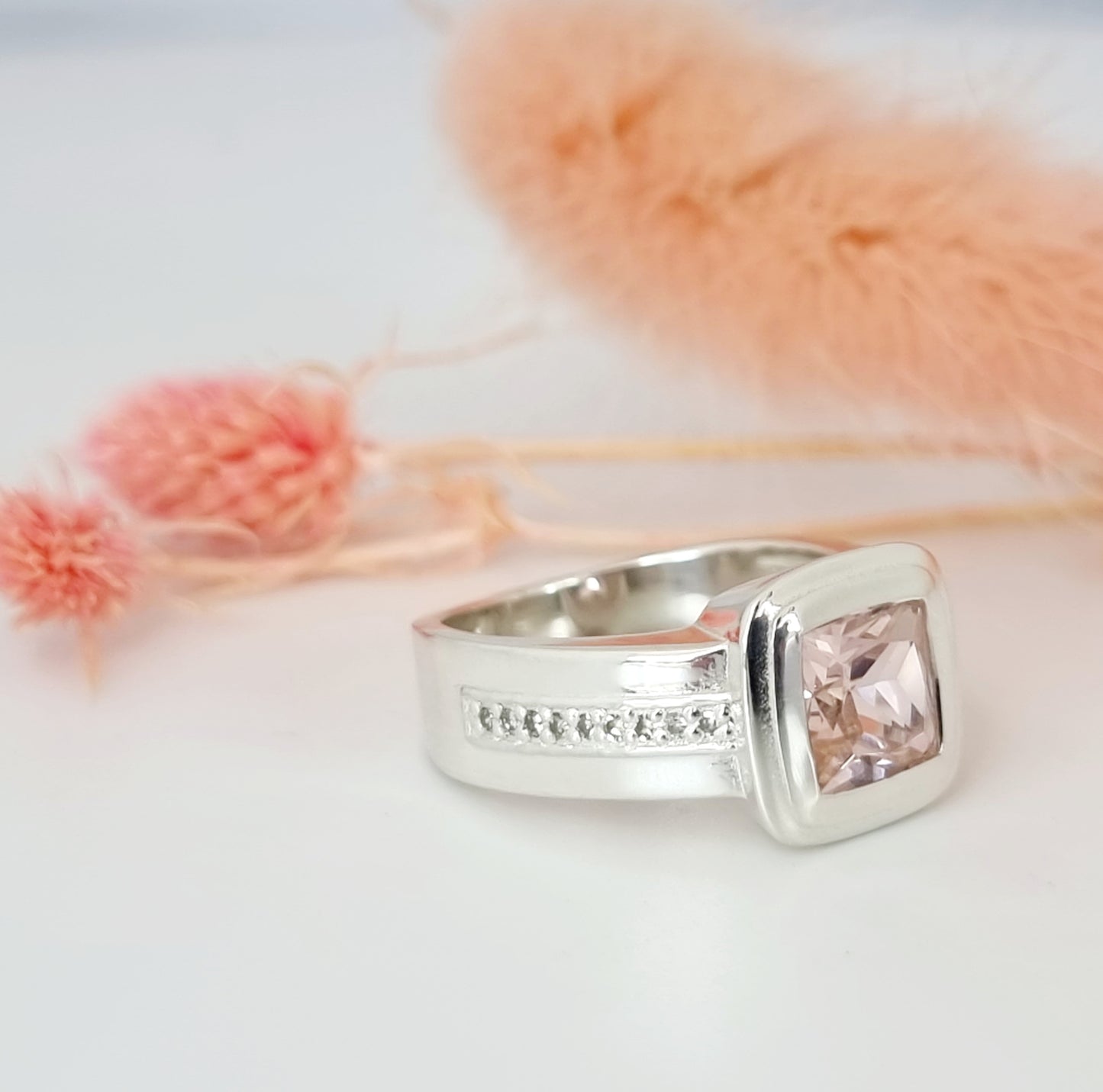 Dreamy Morganite - Ring