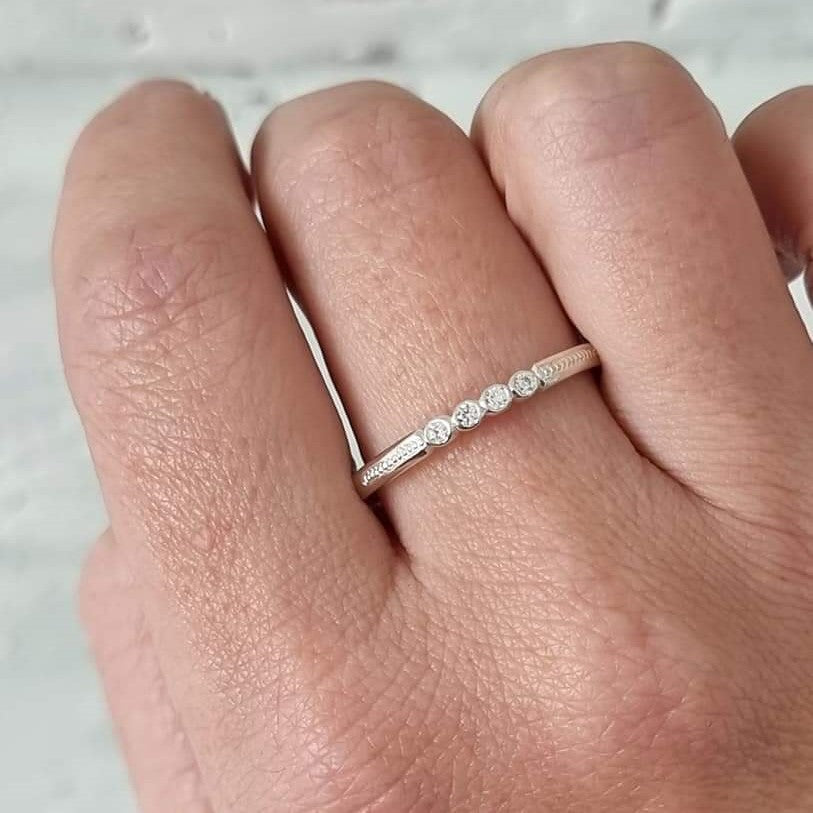 Dainty Eternity - Ring